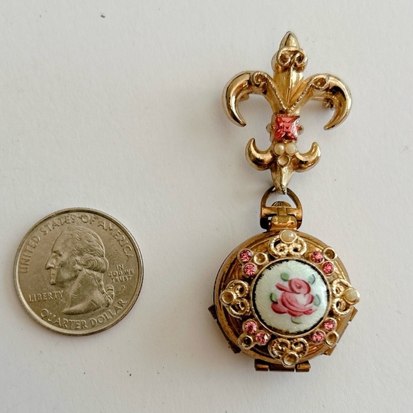 Coro photo locket brooch - Picture 2 of 7